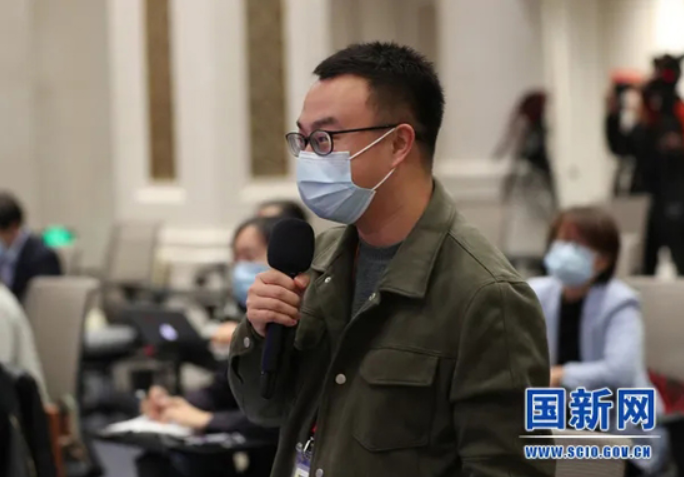 國新辦舉行制造業(yè)中小微企業(yè)緩稅政策國務(wù)院政策例行吹風(fēng)會(2)